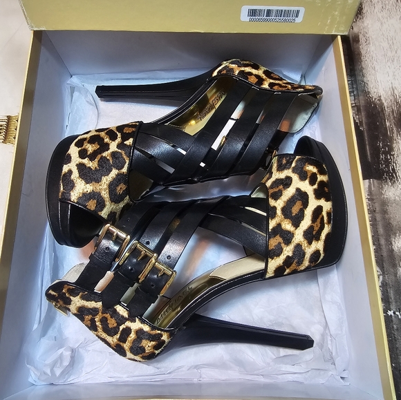 Michael kors leopard 3 buckle high heels women's size 9.5 with box !! - Picture 5 of 10